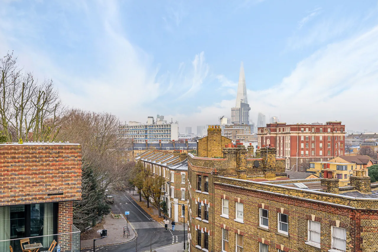 2 bed flat to rent, London, SE17