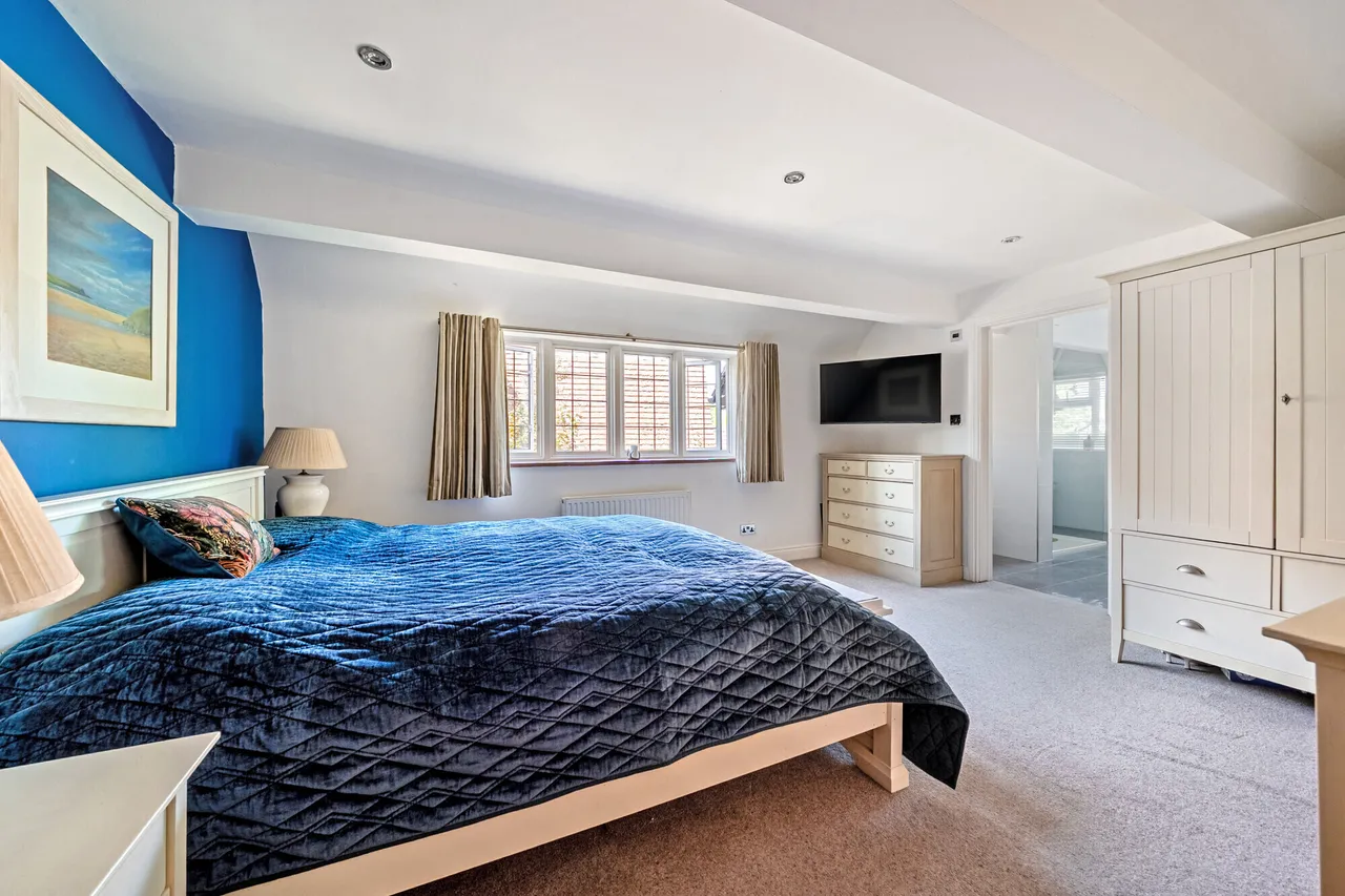 Riverside, Staines-Upon-Thames, TW19, photo 12