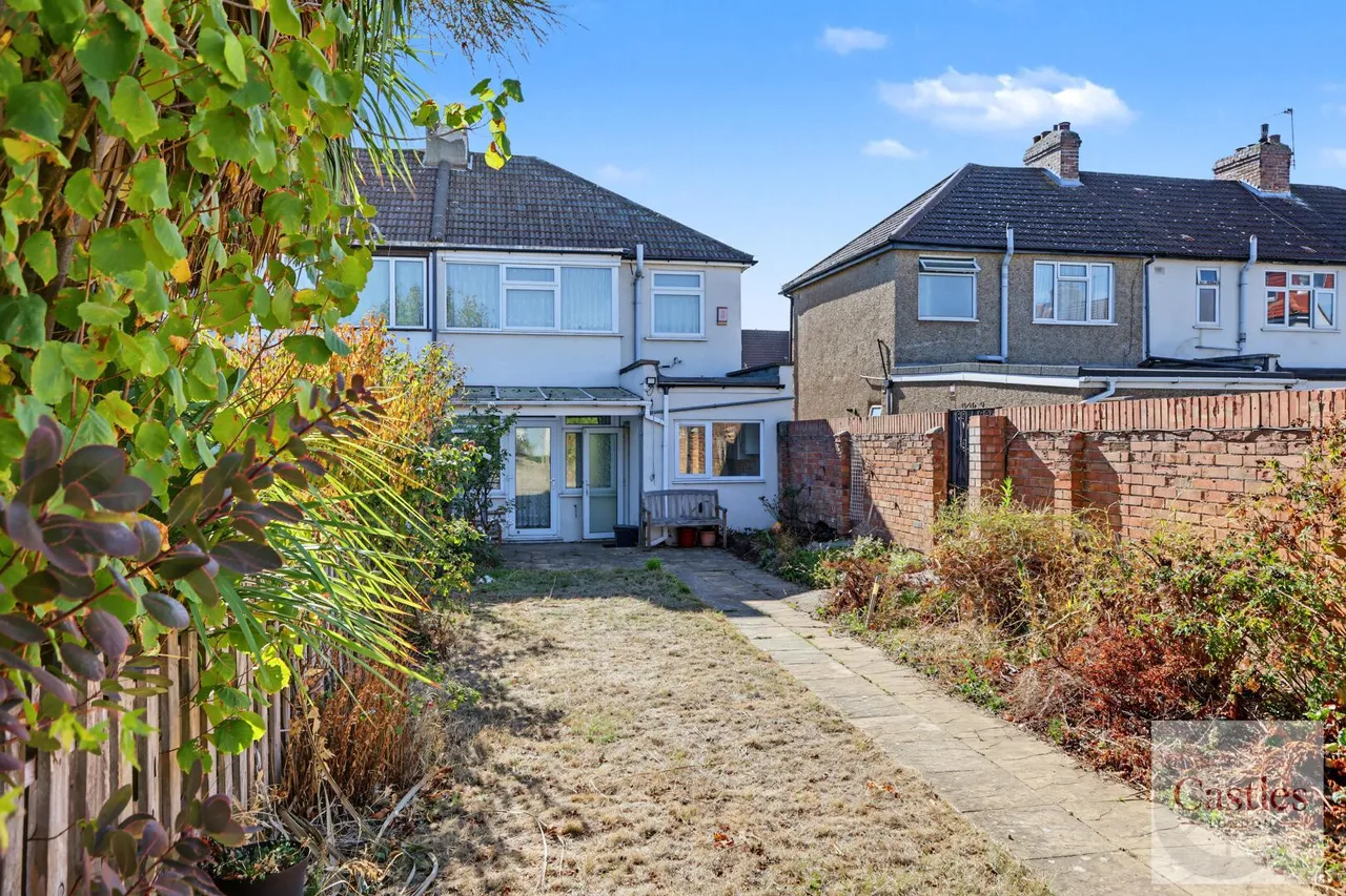 Broadlands Avenue, Enfield, EN3, photo 23
