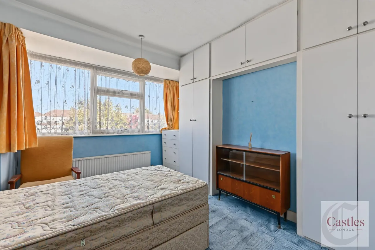 Broadlands Avenue, Enfield, EN3, photo 16