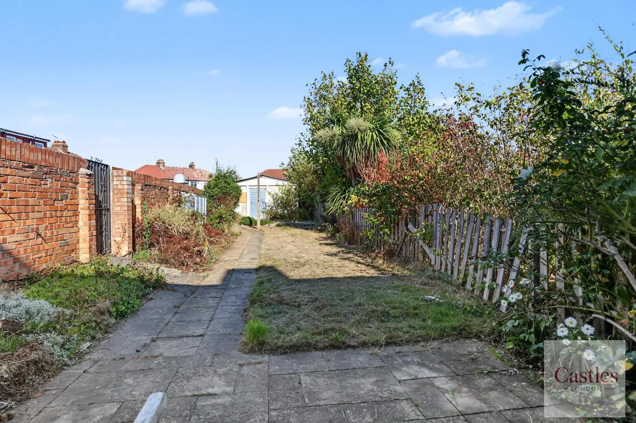 Broadlands Avenue, Enfield, EN3, photo 19