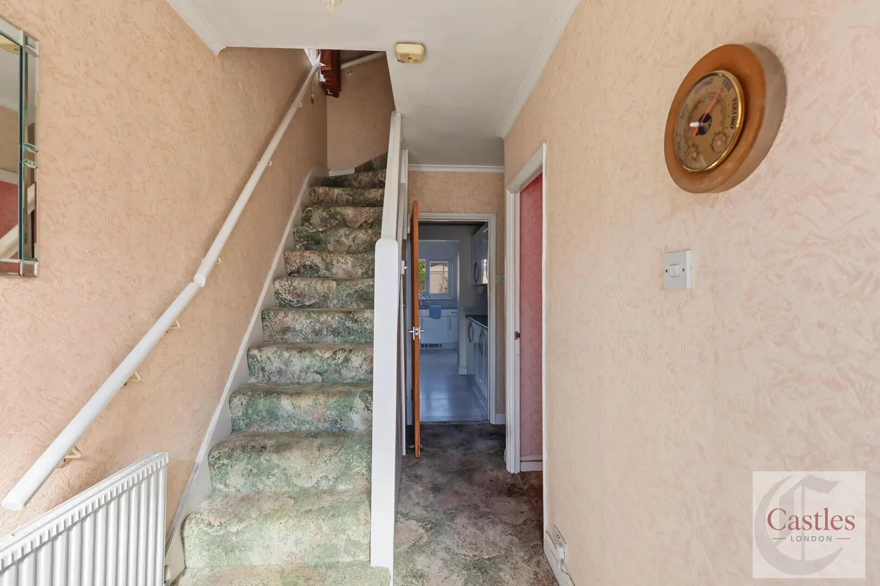 Broadlands Avenue, Enfield, EN3, photo 11