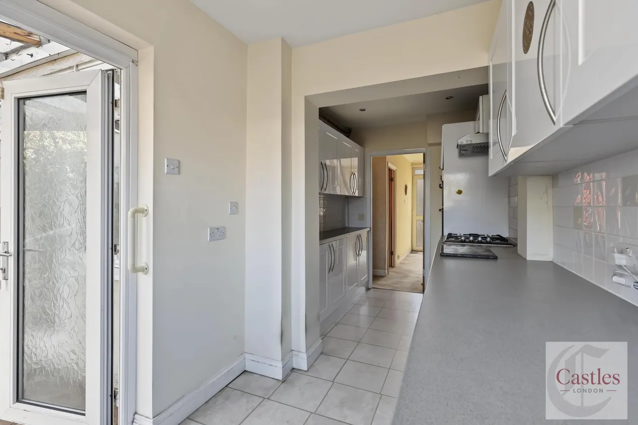 Broadlands Avenue, Enfield, EN3, photo 9