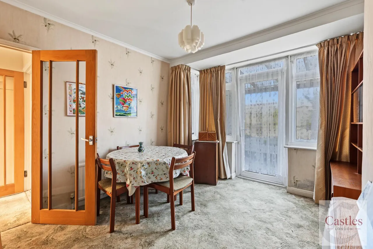Broadlands Avenue, Enfield, EN3, photo 3
