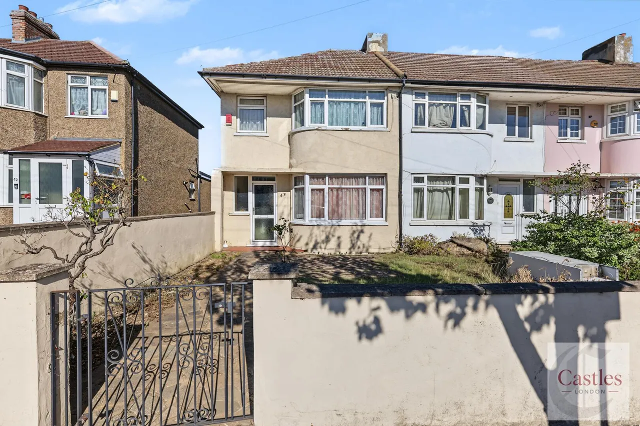 3 bed house for sale, Broadlands Avenue, Enfield, EN3