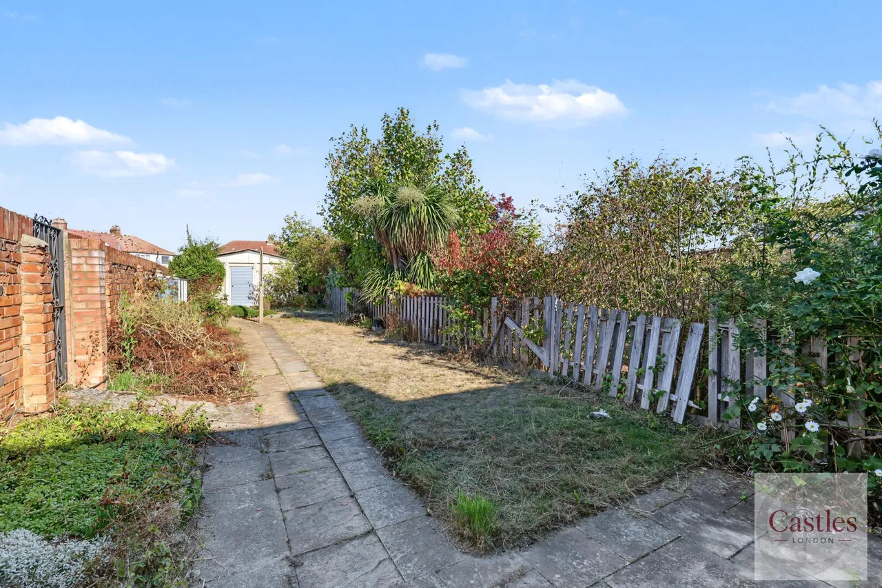 Broadlands Avenue, Enfield, EN3, photo 24