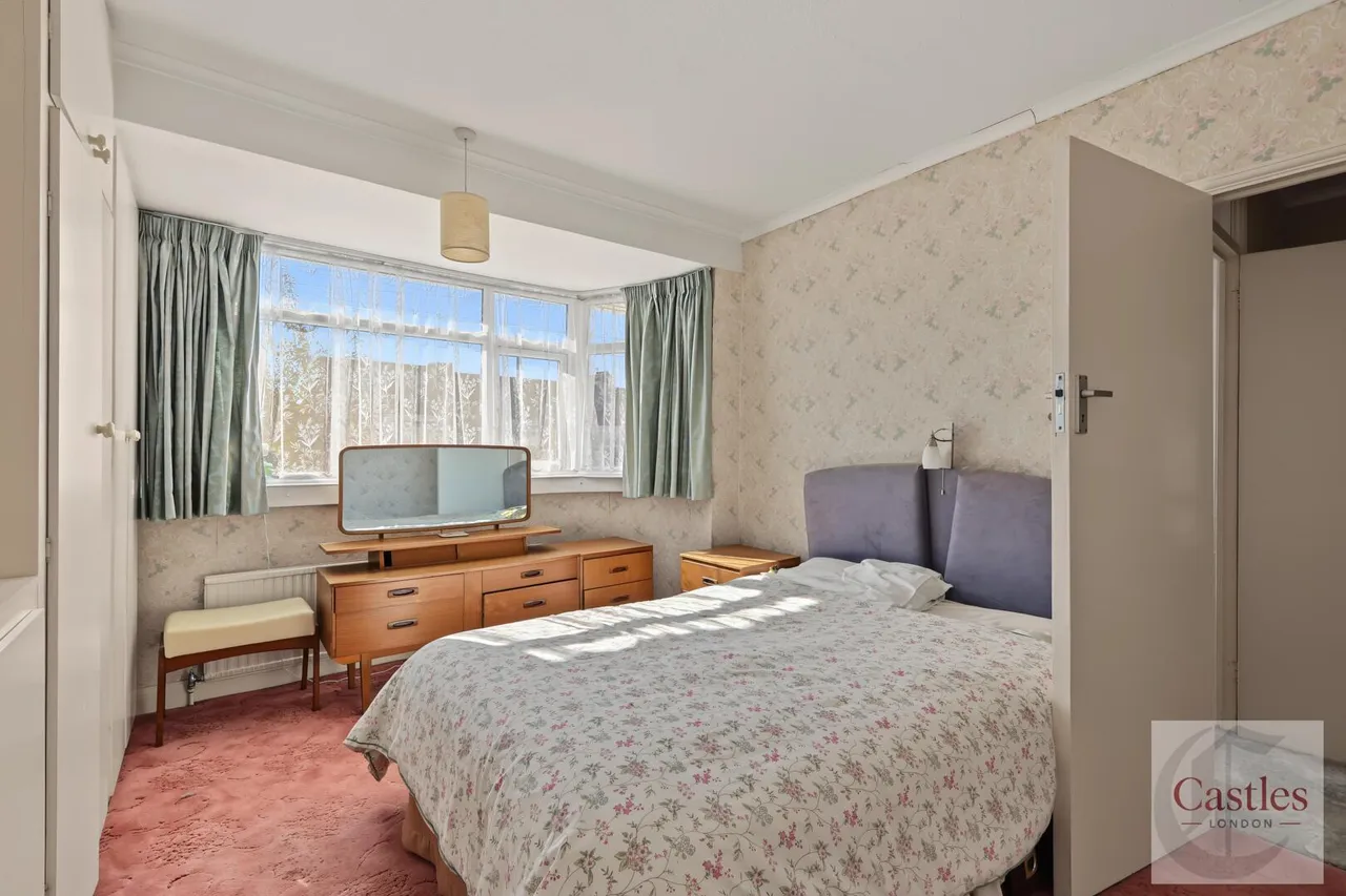 Broadlands Avenue, Enfield, EN3, photo 13