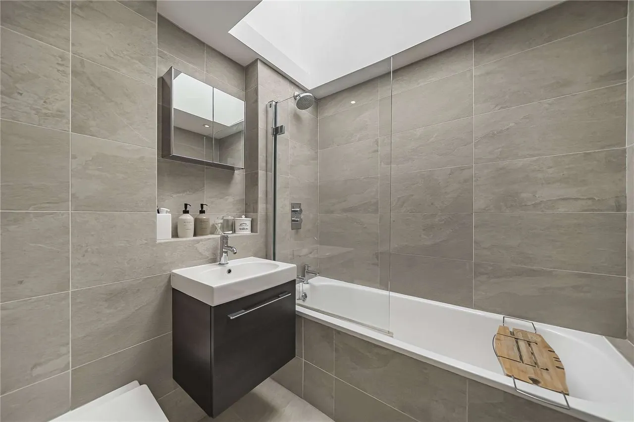 Twickenham Road, Teddington, TW11, photo 8