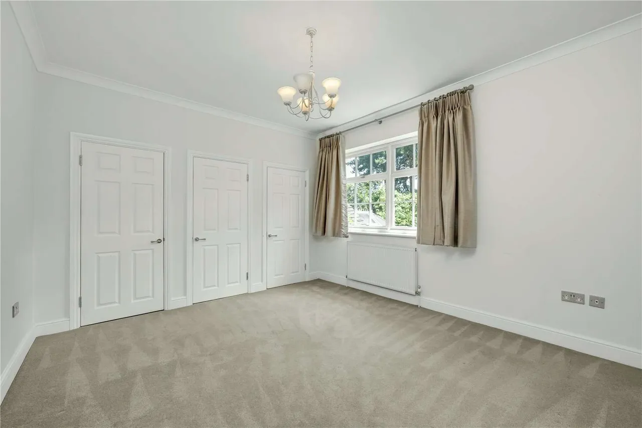 Cavendish Road, Weybridge, KT13, photo 14