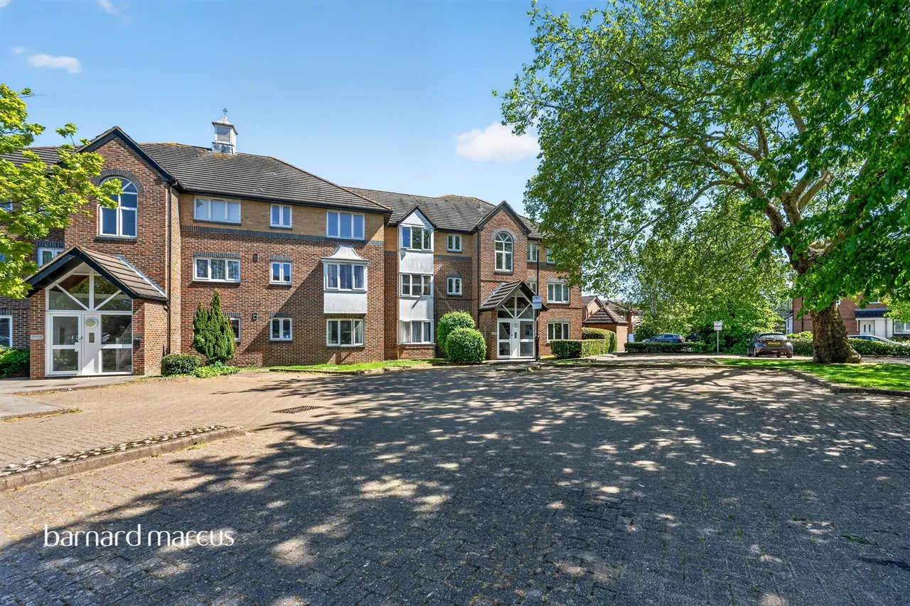 Cotswold Way, Worcester Park, photo 10