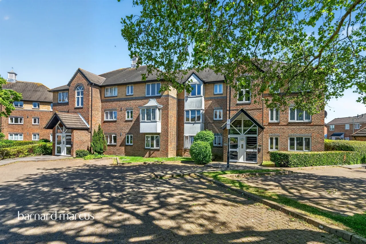 1 bed flat for sale — Cotswold Way, Worcester Park
