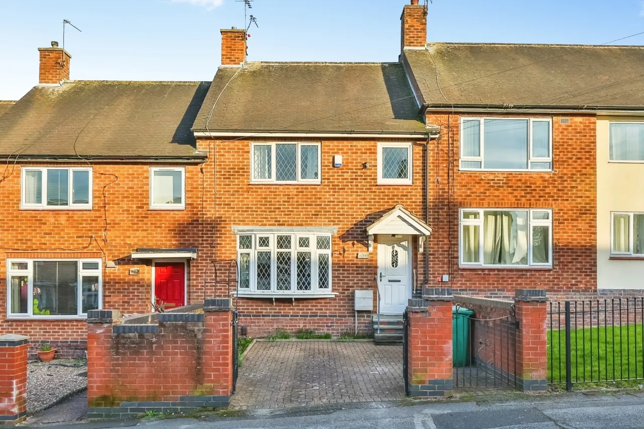 3 bed house for sale — Manor Farm Lane, Clifton, Nottingham, NG11