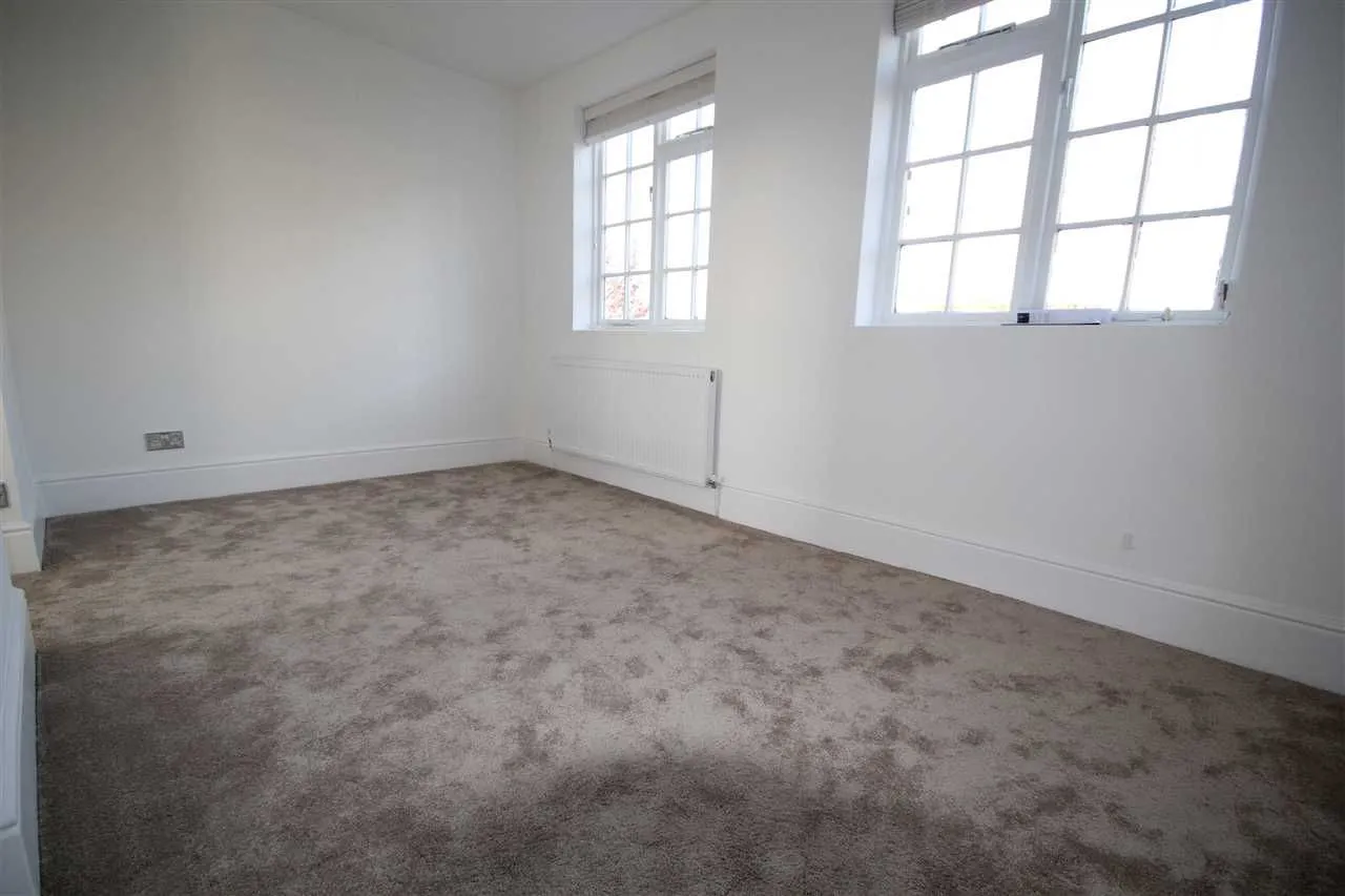 Aboyne, Waldron Road, Harrow, photo 10