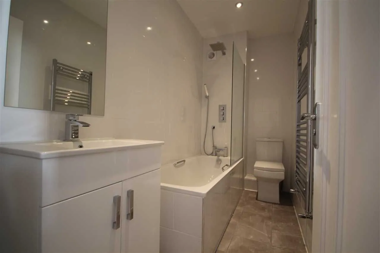 Aboyne, Waldron Road, Harrow, photo 9
