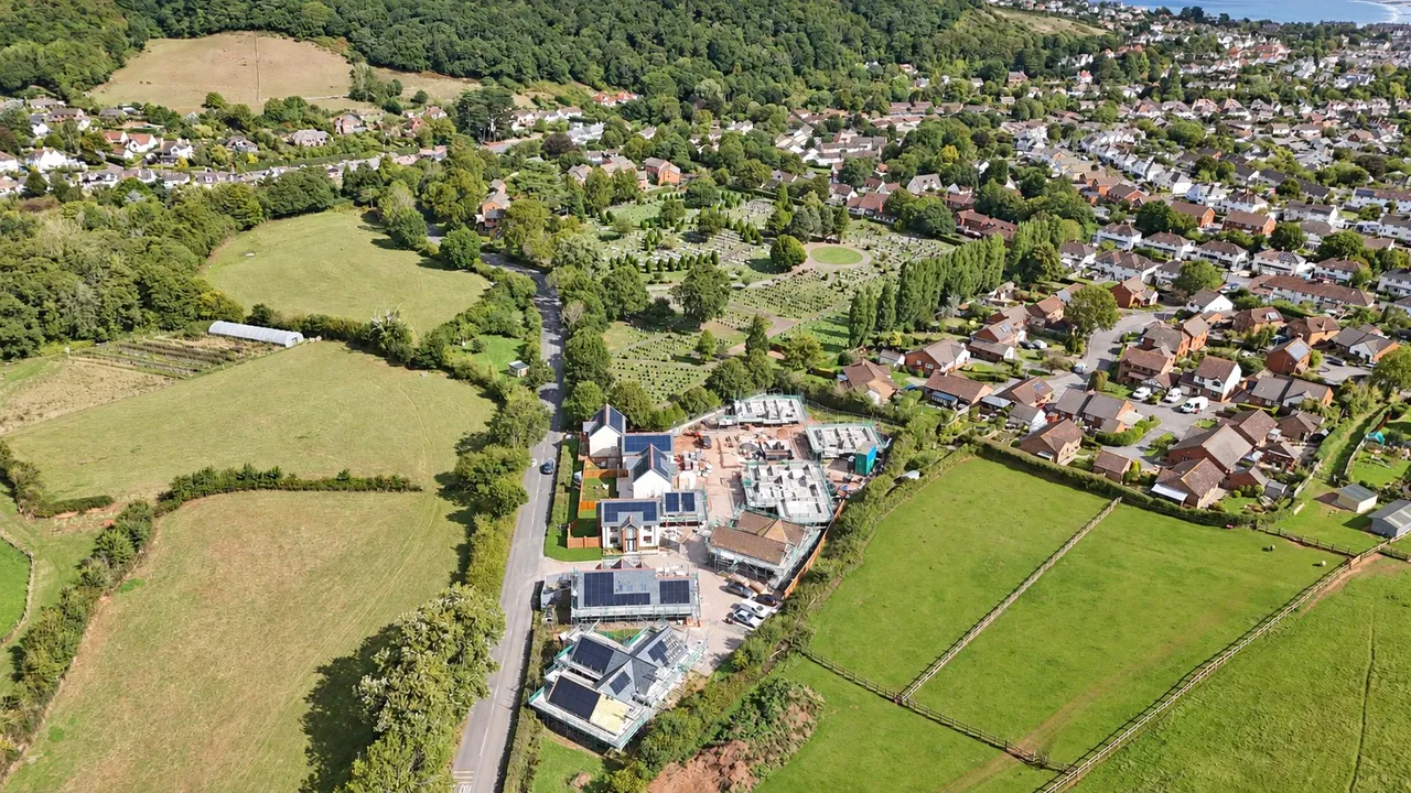 Exmoor Close, ZERO ENERGY BILLS- Family Home With Garage, TA24, photo 5