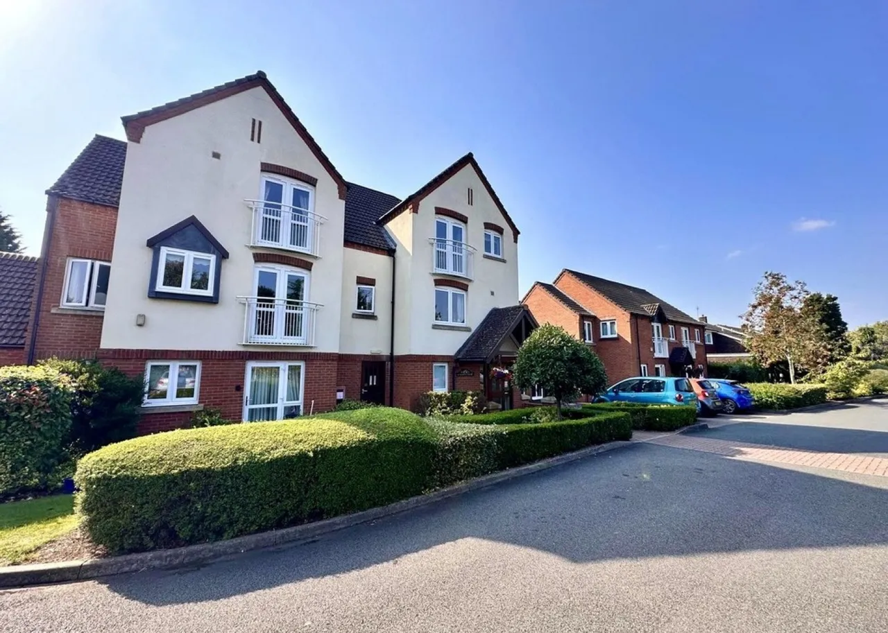 1 bed property for sale — Kenilworth Road, Balsall Common