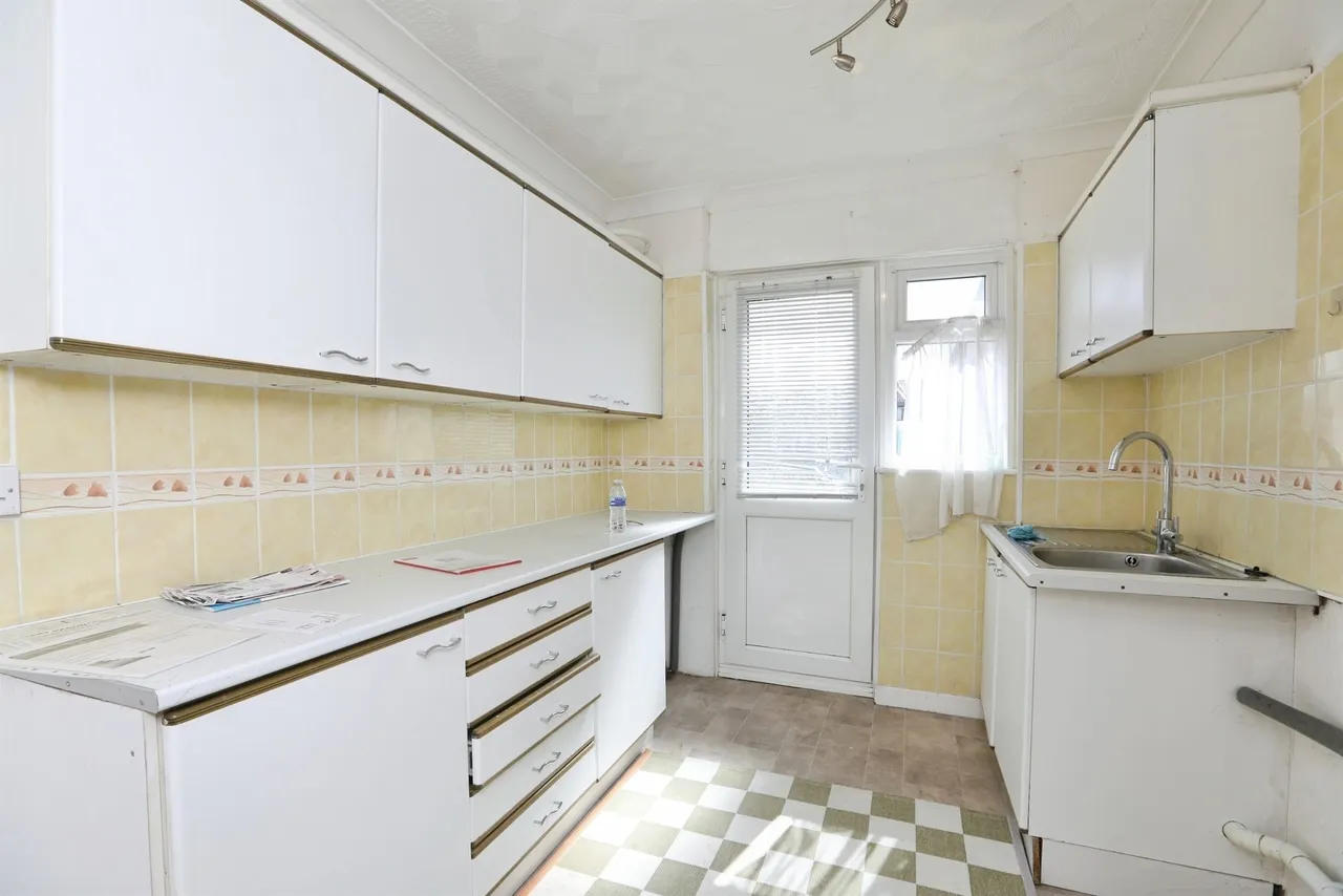 Regis Crescent, Sittingbourne, ME10, photo 5