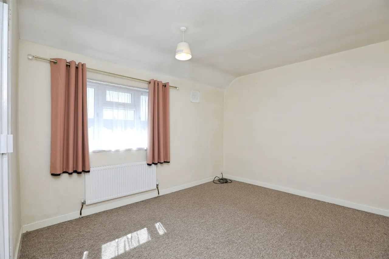 Regis Crescent, Sittingbourne, ME10, photo 12