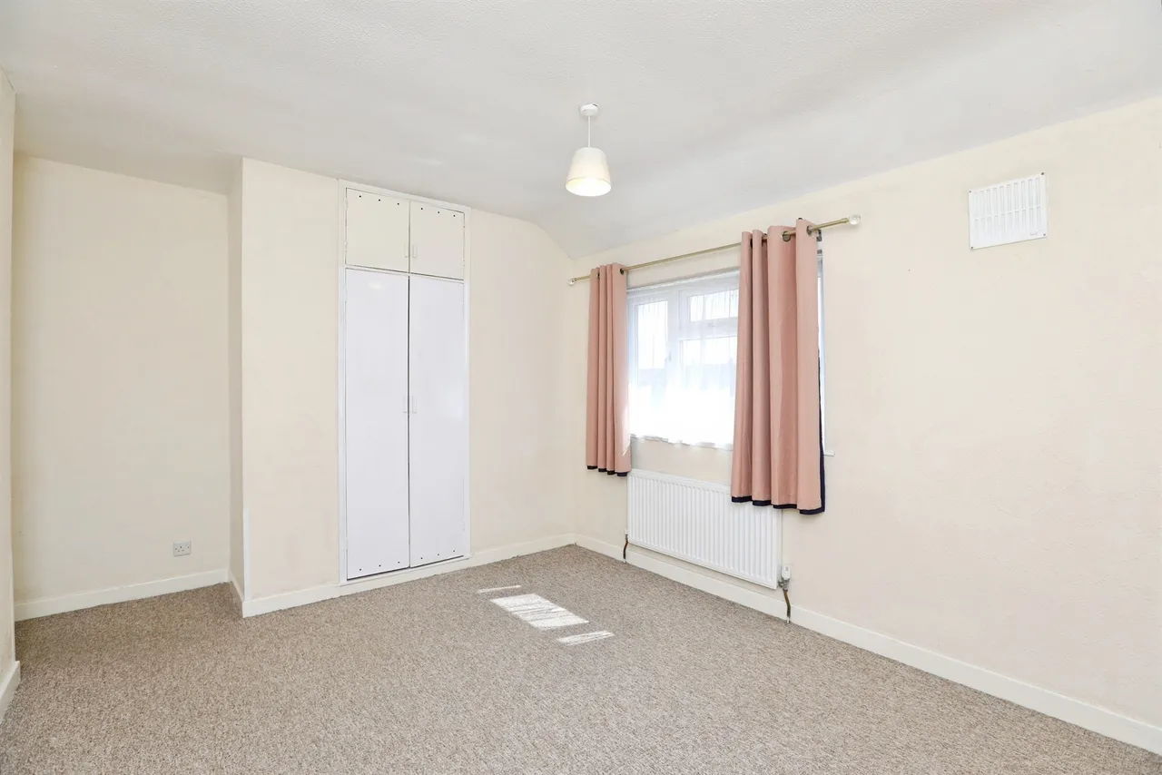 Regis Crescent, Sittingbourne, ME10, photo 13