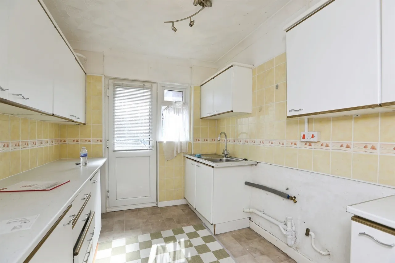 Regis Crescent, Sittingbourne, ME10, photo 6