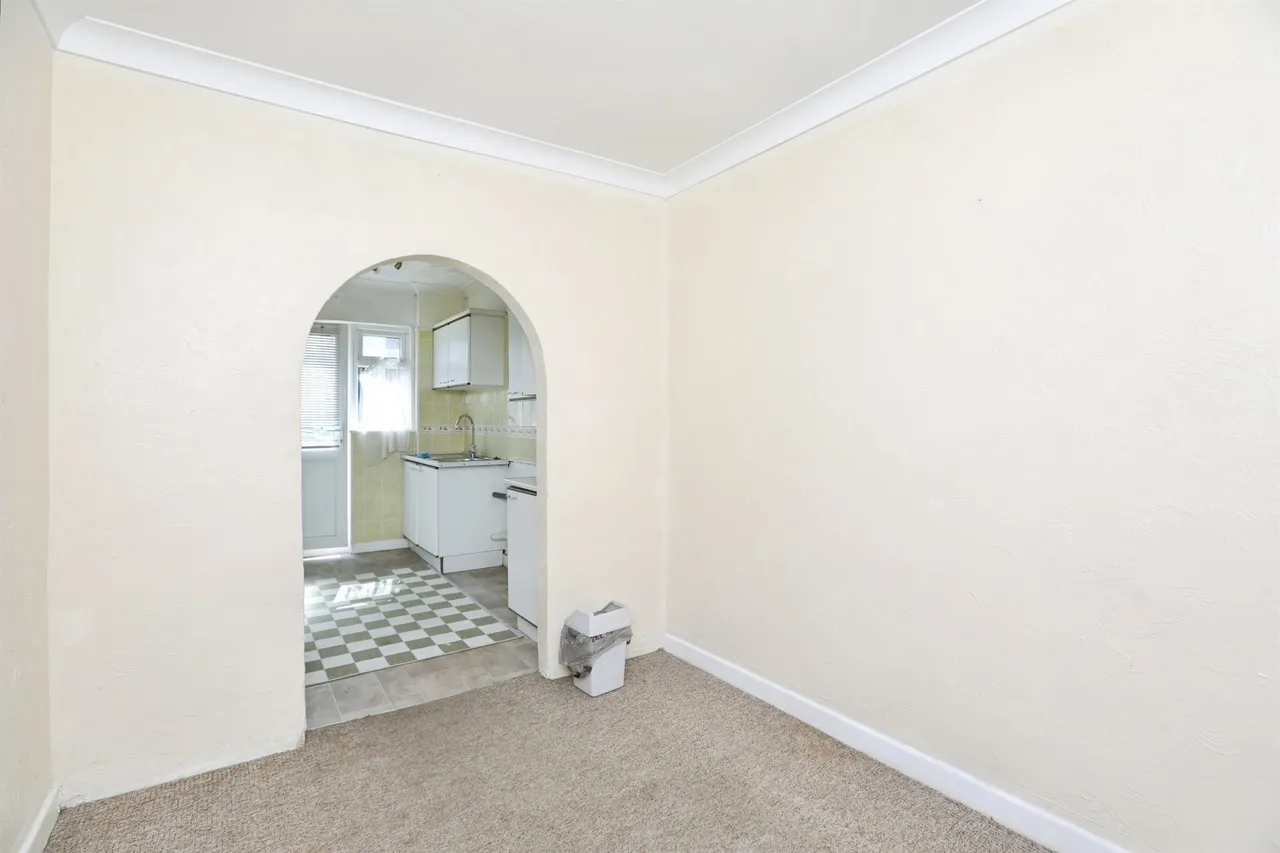 Regis Crescent, Sittingbourne, ME10, photo 4