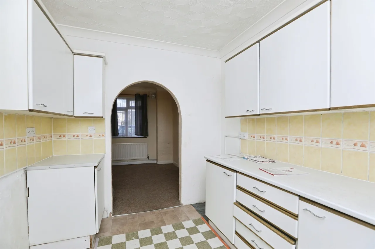 Regis Crescent, Sittingbourne, ME10, photo 7