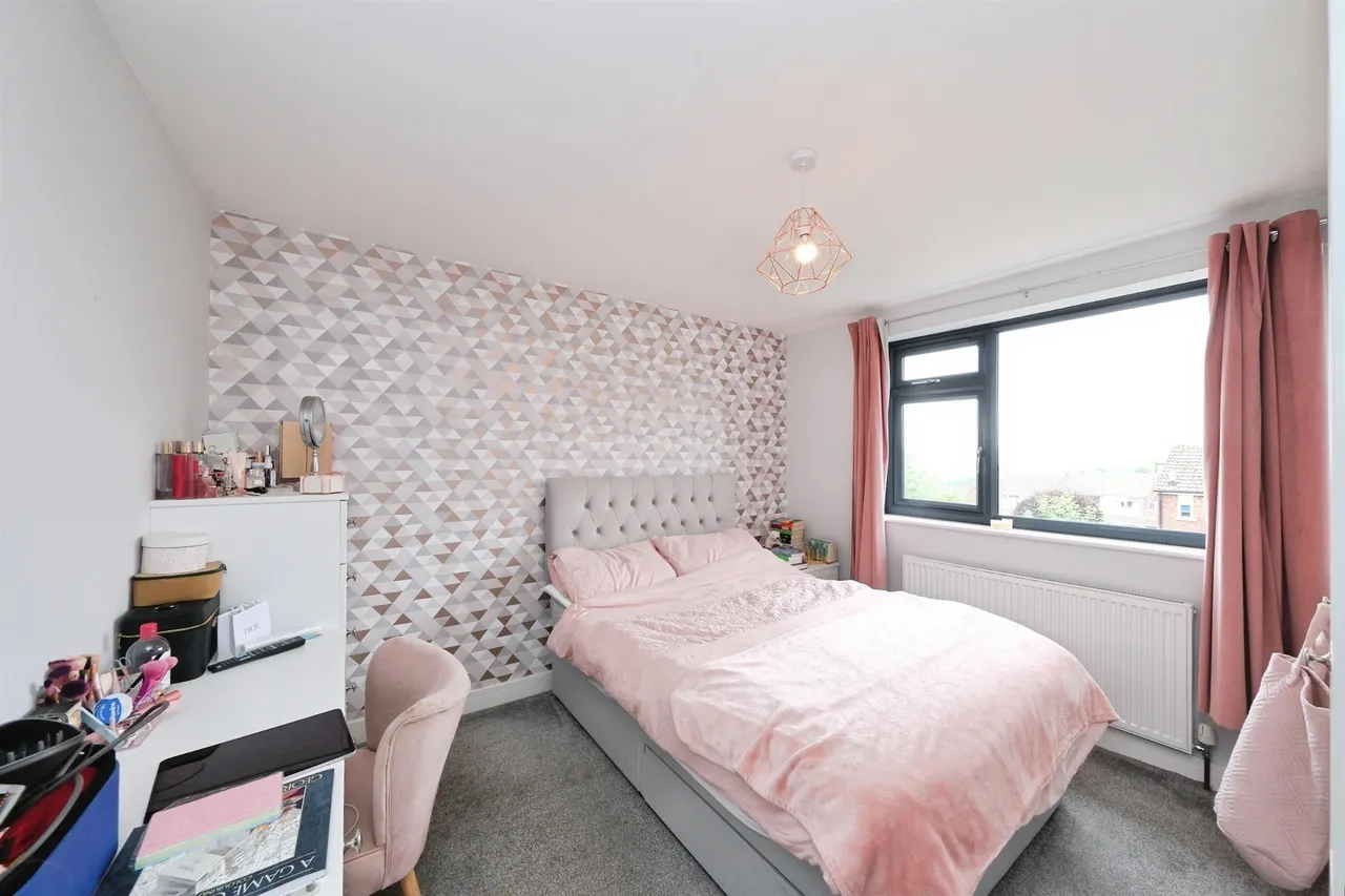Caldey Road, Dronfield, photo 10