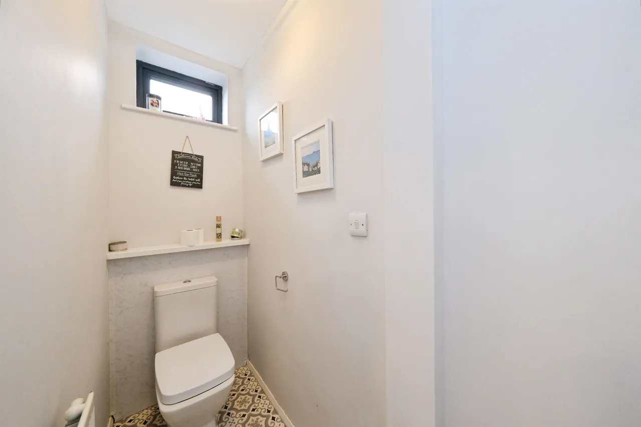 Caldey Road, Dronfield, photo 7