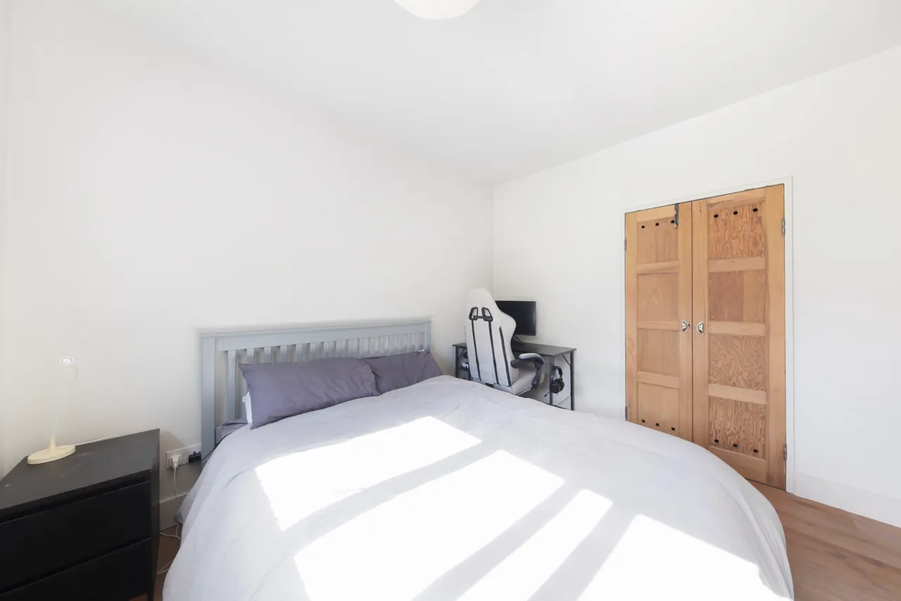 4 bed flat for sale — Estella House, Henry Dickens Court, London, W11
