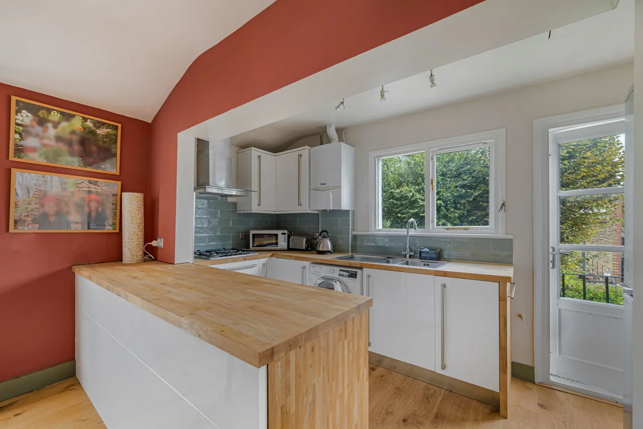 Fieldhouse Road, Balham, photo 12