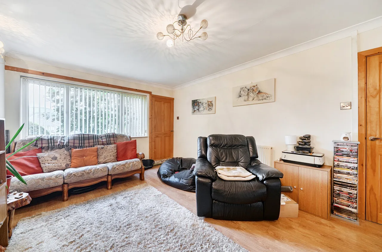 Sycamore Drive, Newtown, photo 8