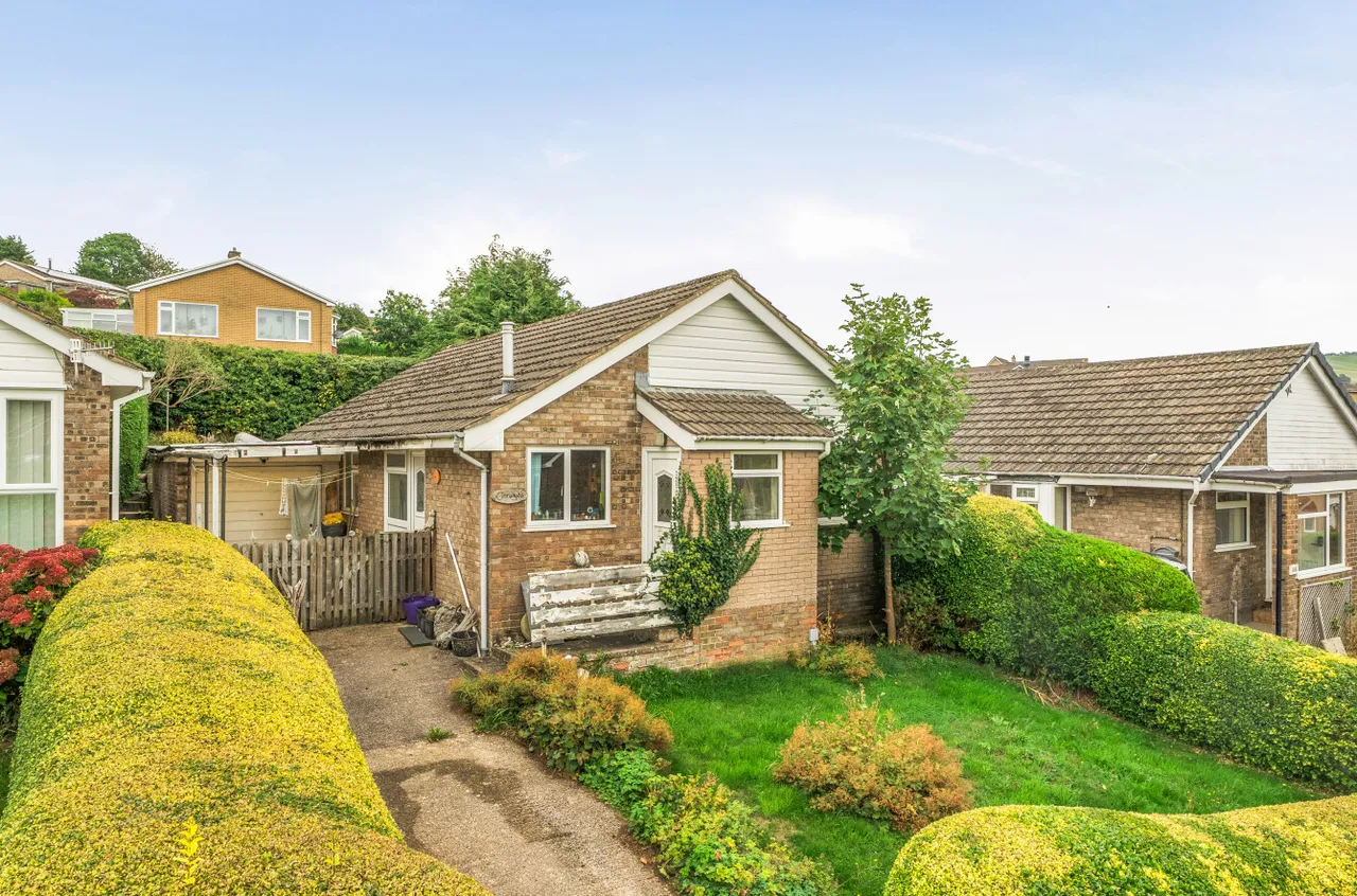 3 bed house for sale, Sycamore Drive, Newtown