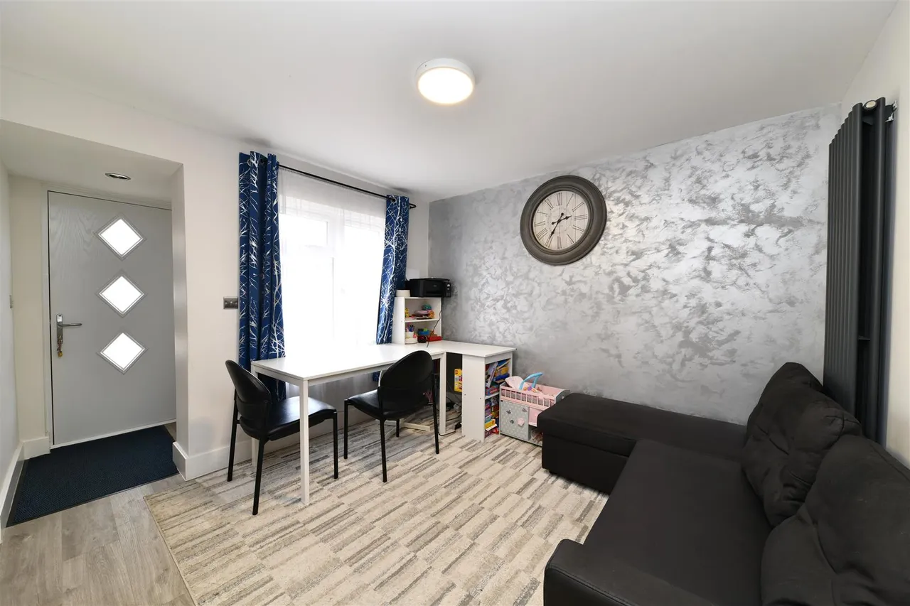 Ridgeway, Stevenage, Herts, SG1 1PS, photo 2