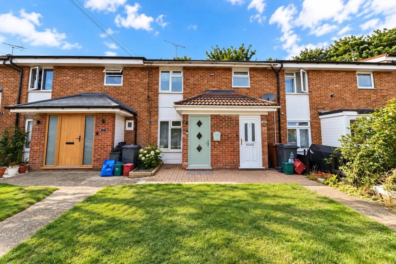 1 bed flat for sale — Ridgeway, Stevenage, Herts, SG1 1PS