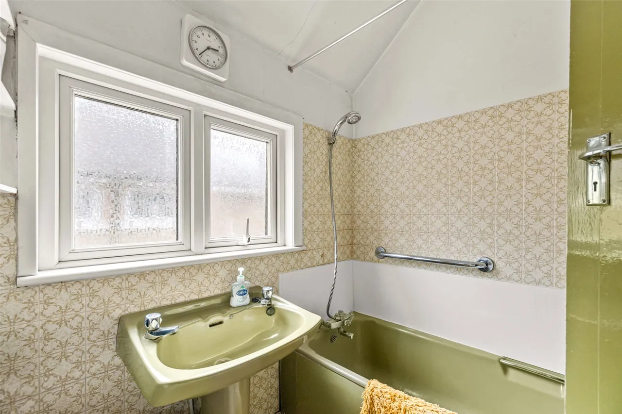 Wensleydale Road, Hampton, TW12, photo 10
