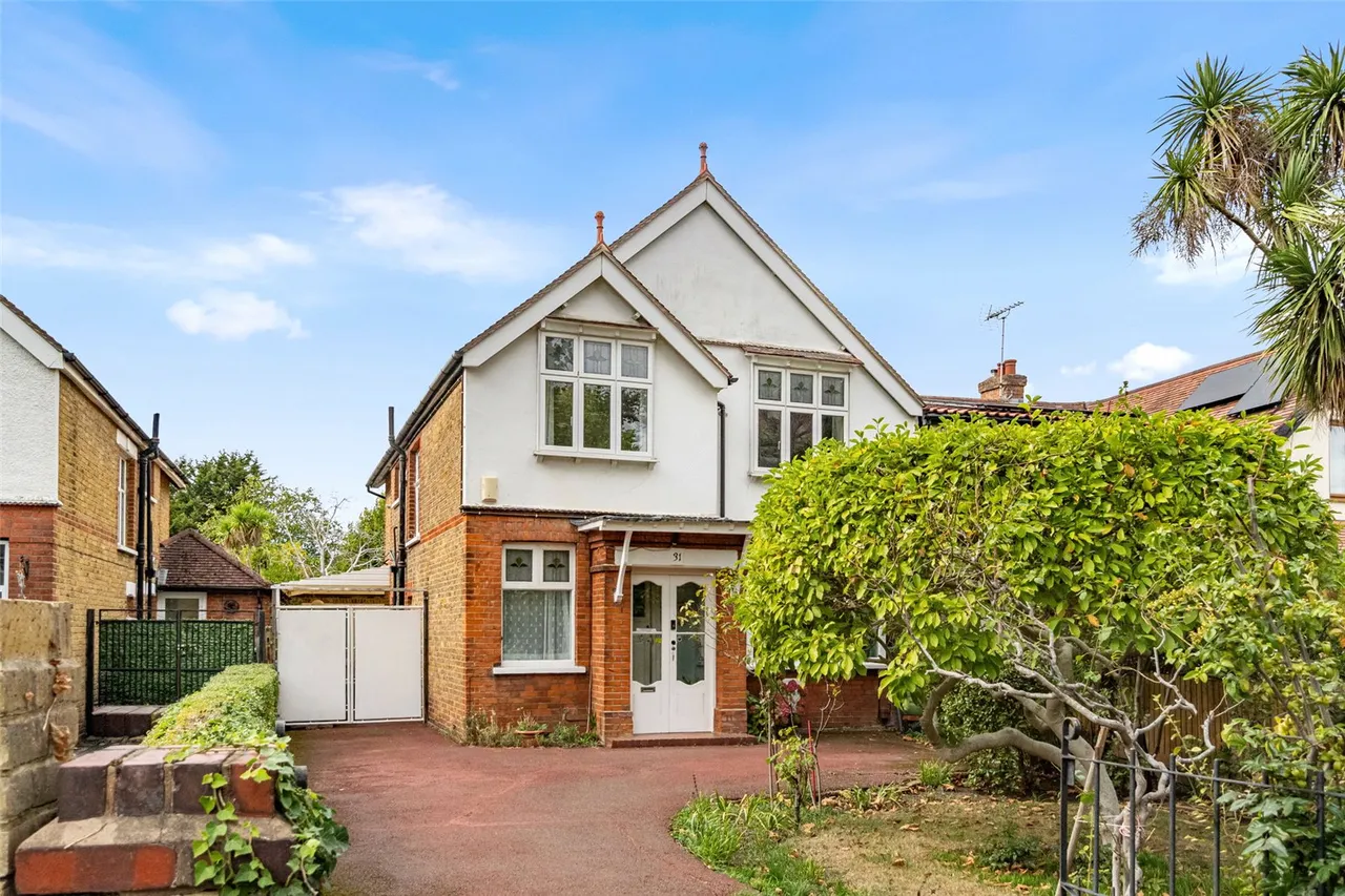 4 bed house for sale, Wensleydale Road, Hampton, TW12