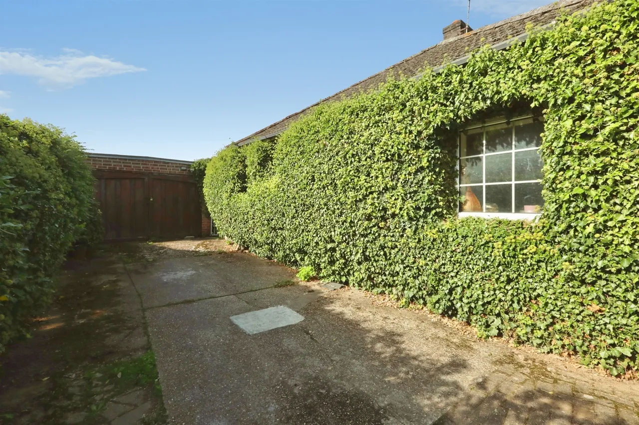 Church Lane, Clarborough, DN22, photo 11