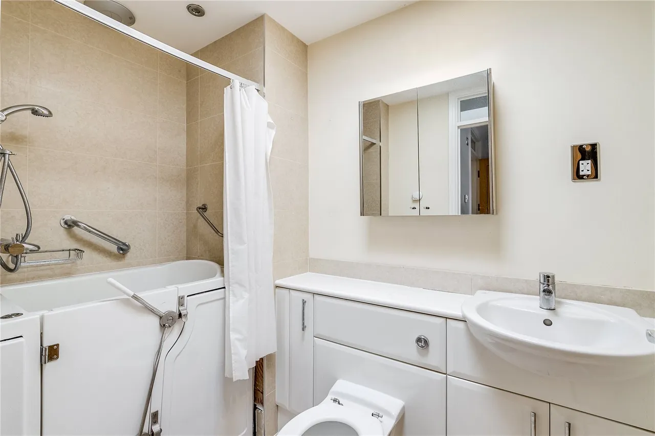 St Martins Road, Knebworth, SG3, photo 10