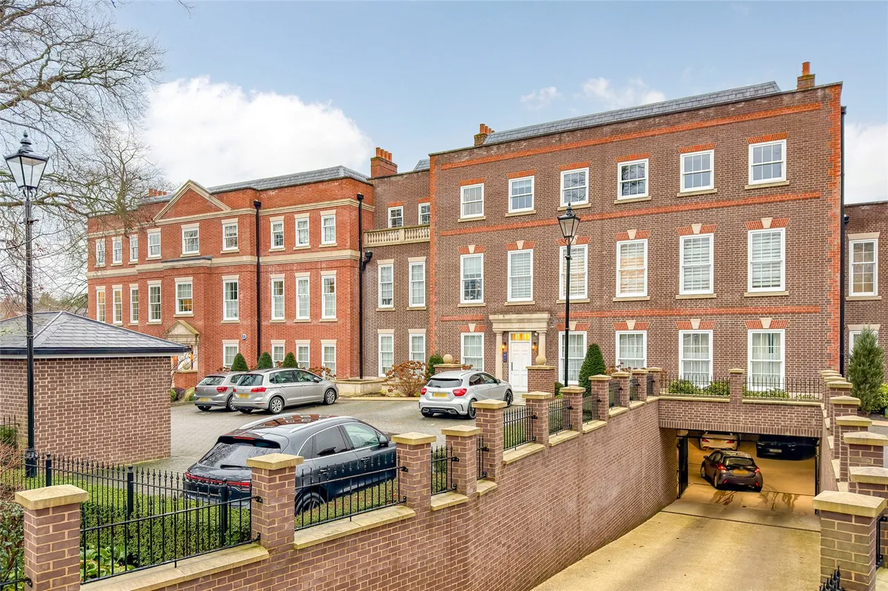 Townsend Lane, Harpenden, Hertfordshire, AL5 2FE, photo 9