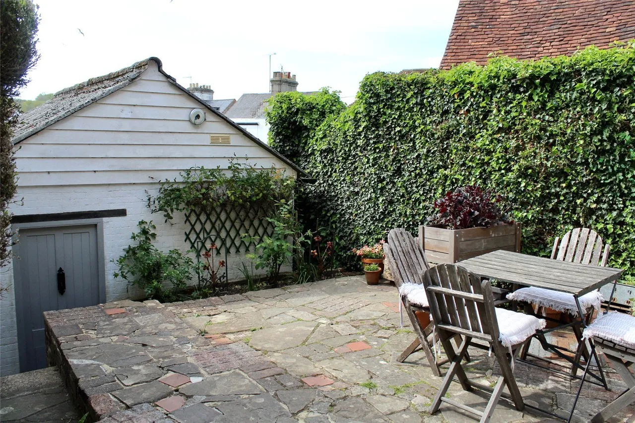 High Street, Robertsbridge, TN32, photo 6
