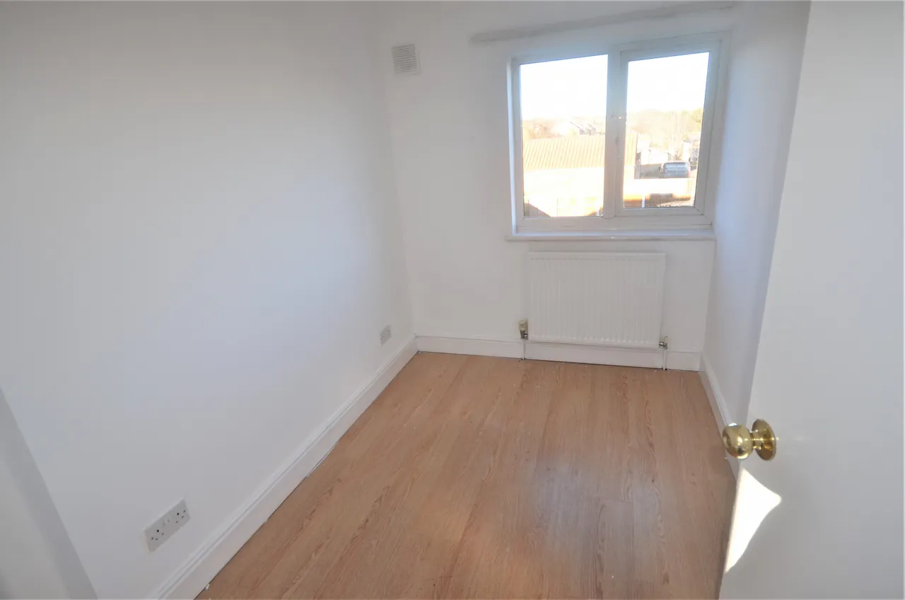 Heaton Avenue, RM37HR, photo 8