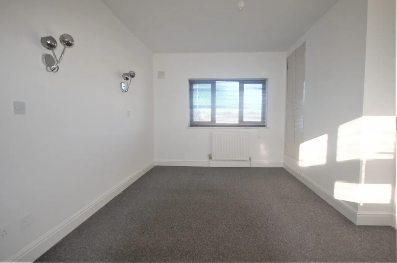 Heaton Avenue, RM37HR, photo 2