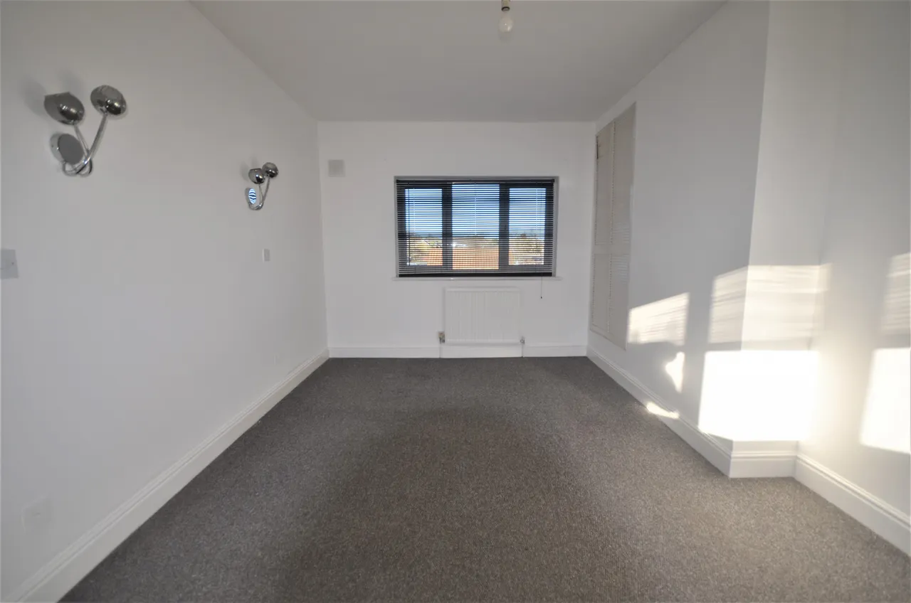 Heaton Avenue, RM37HR, photo 5