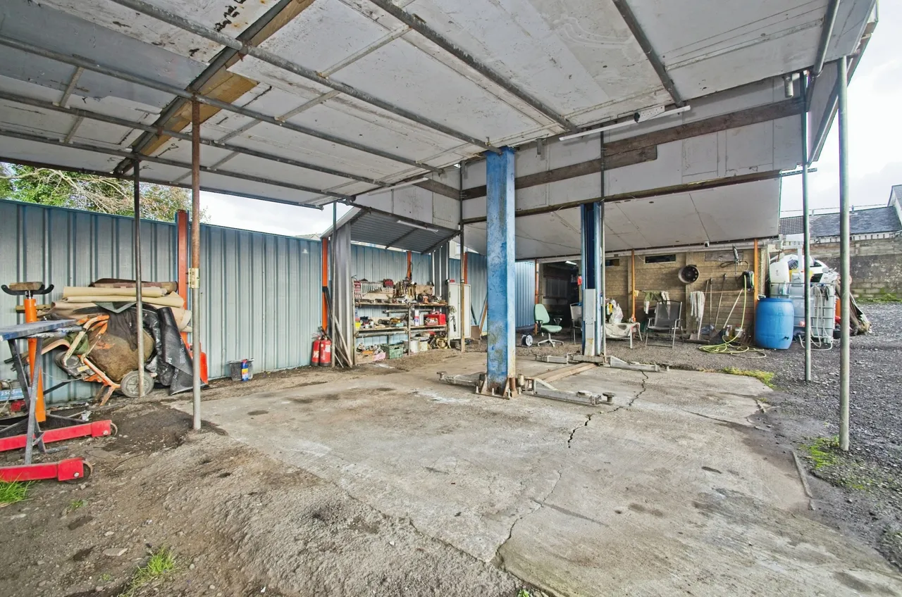 Bridgend Road, Maesteg, CF34, photo 9