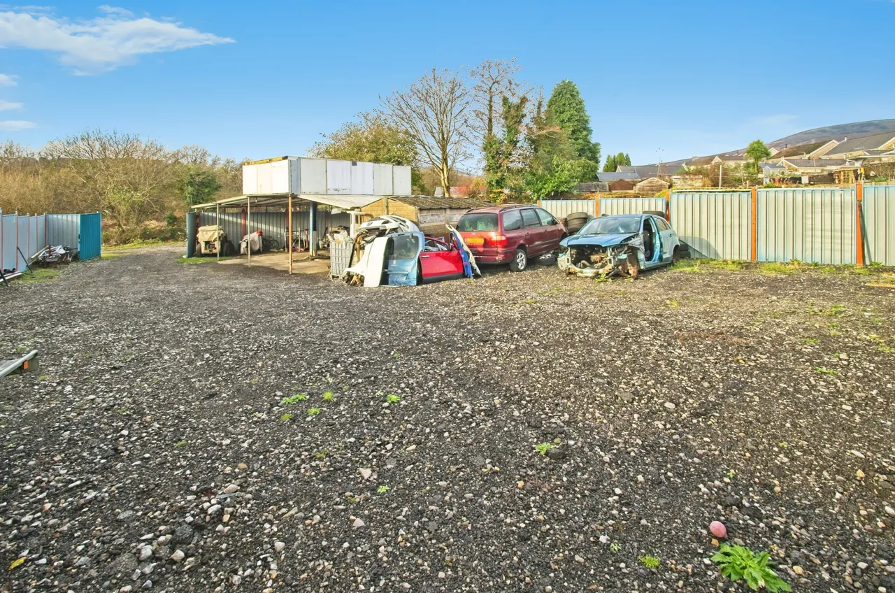 Bridgend Road, Maesteg, CF34, photo 13