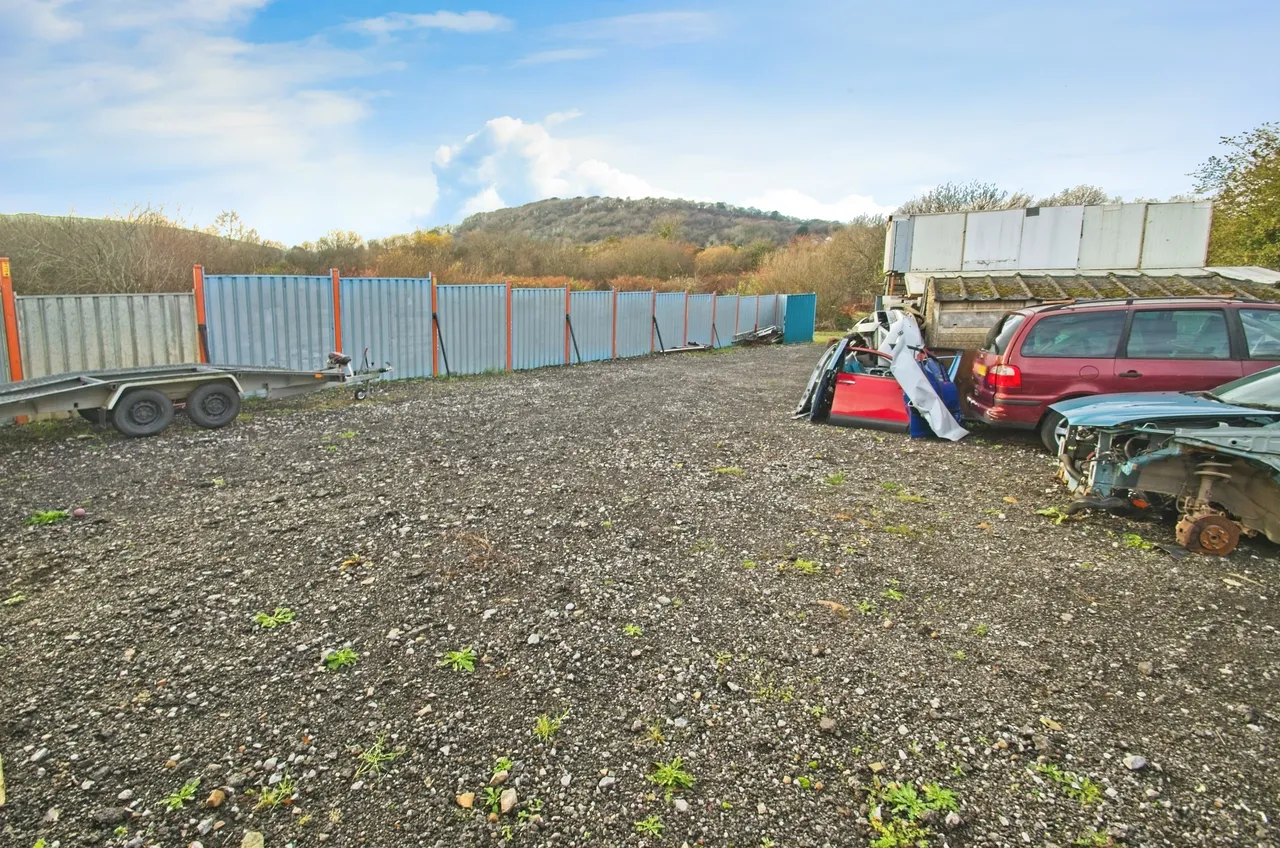Bridgend Road, Maesteg, CF34, photo 15