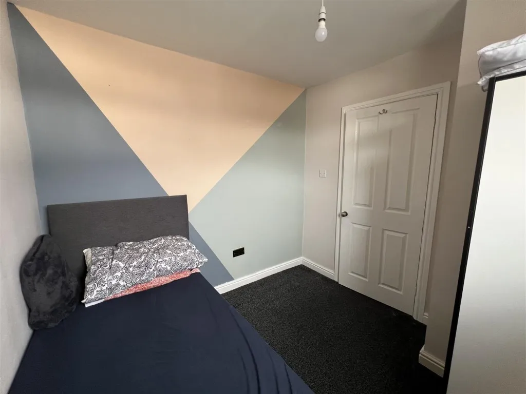 Abbotsbury Close, Manchester, M12, photo 17