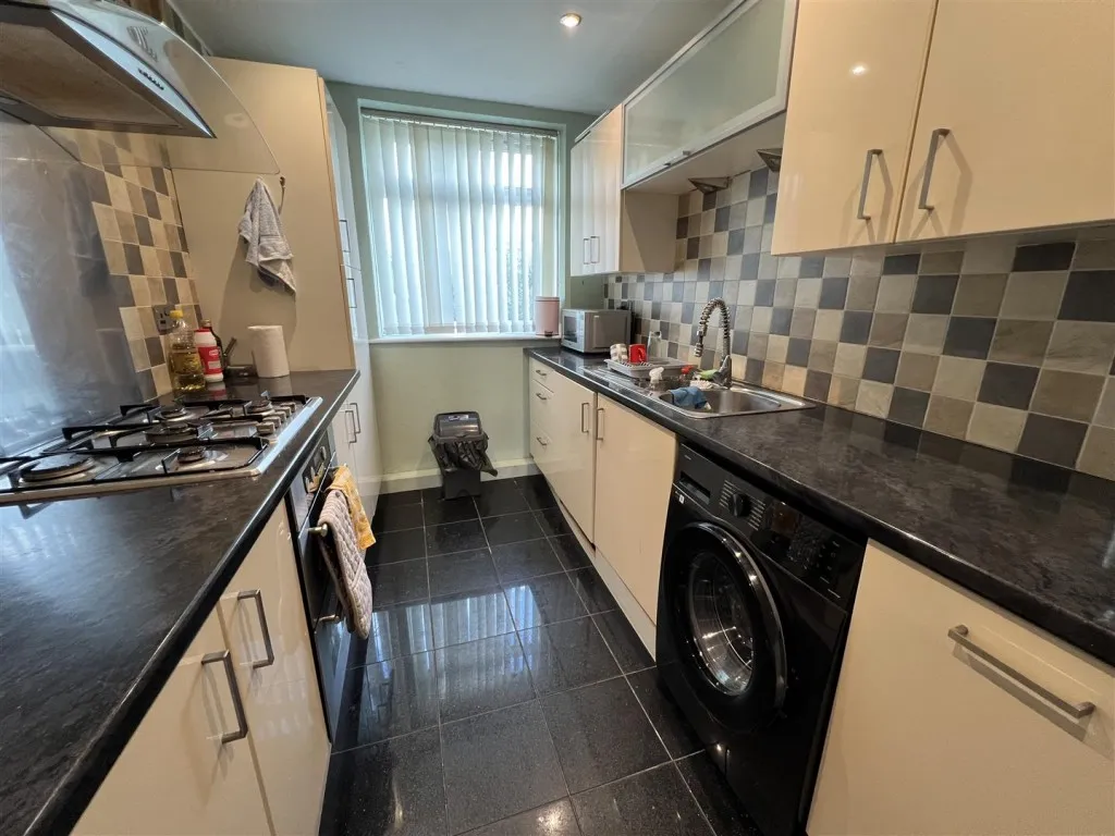Abbotsbury Close, Manchester, M12, photo 7