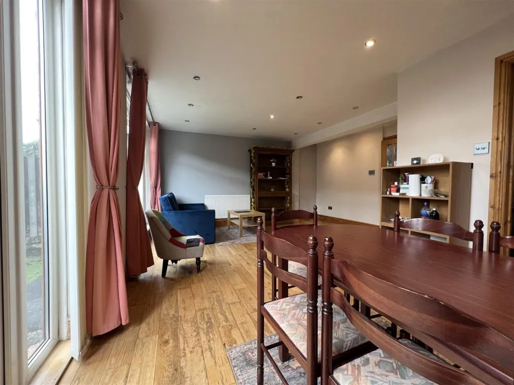 Abbotsbury Close, Manchester, M12, photo 12