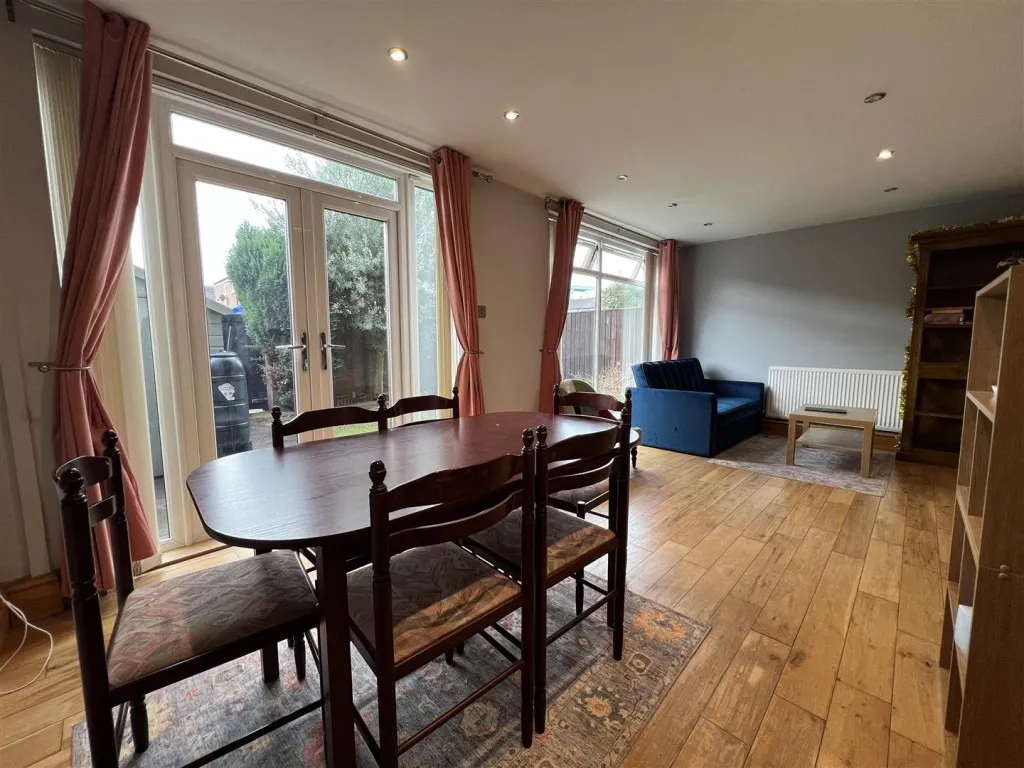 Abbotsbury Close, Manchester, M12, photo 11